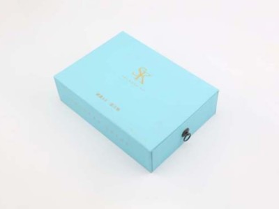 包裝盒定做廠家淺談化妝品包裝盒設(shè)計，讓產(chǎn)品更具有魅力